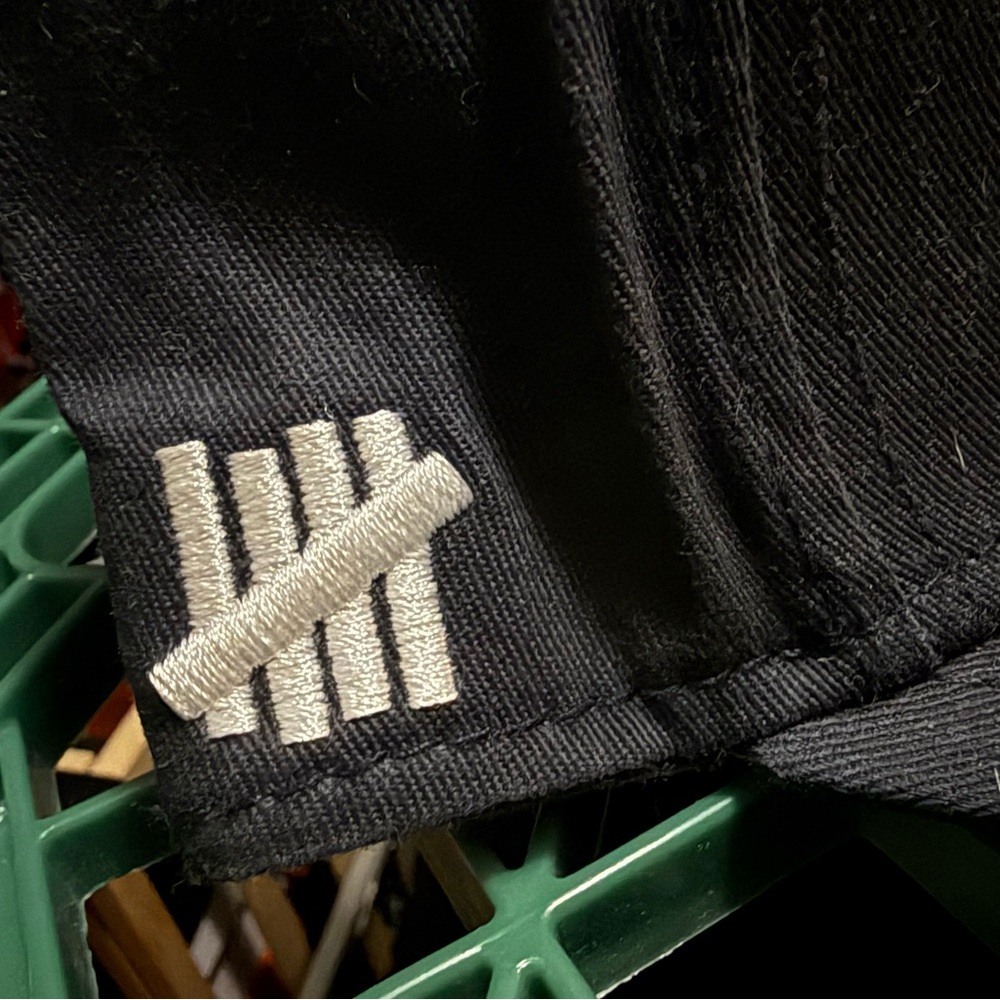 Undefeated Play Dirty Navy SnapBack Hat - Picture 2 of 3
